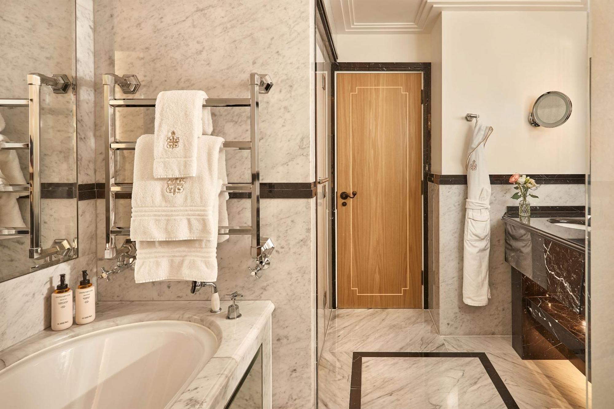 Hotel Claridge's, Maybourne